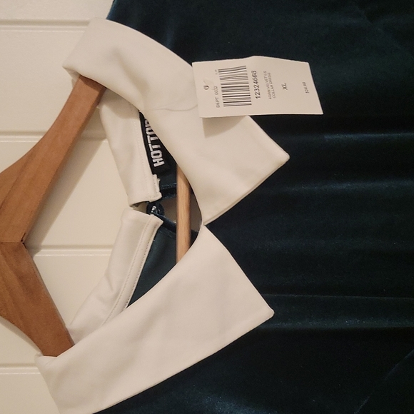 NWT XL Hot Topic Green velvet dress with Peter pan collar - Picture 2 of 3